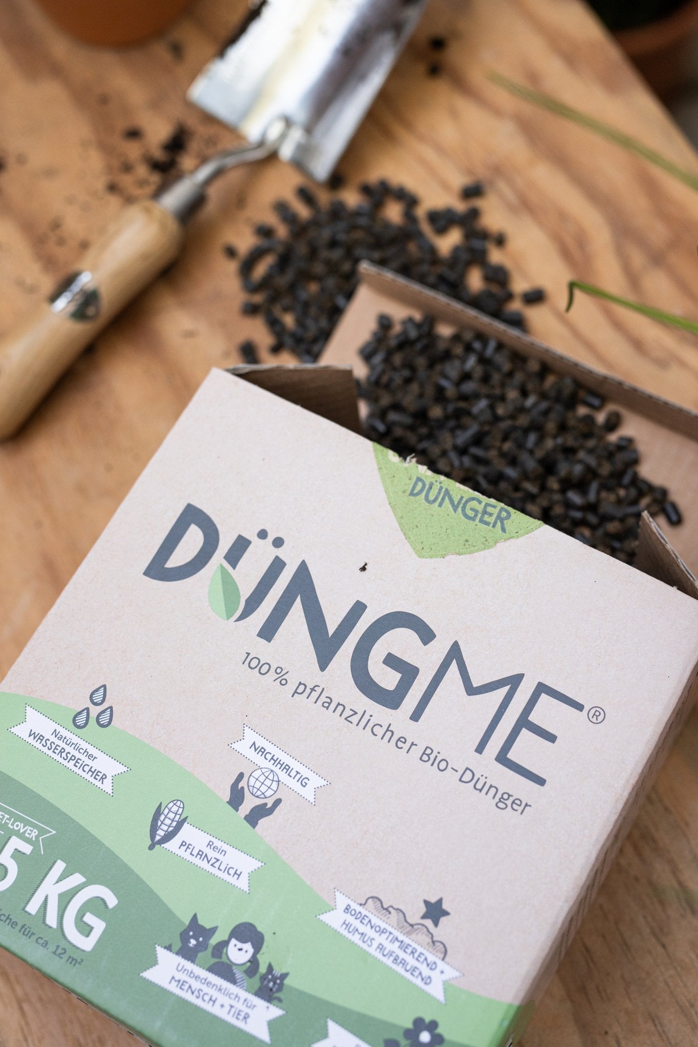 DüngMe Bio-Universaldünger: Organischer, rein pflanzlicher Naturdünger für alle Pflanzenarten.